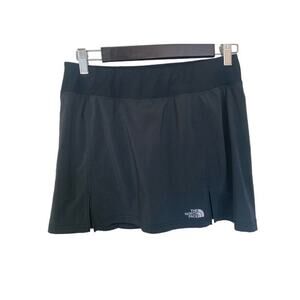 The North Face skort black size small, tennis ,golf, outdoors